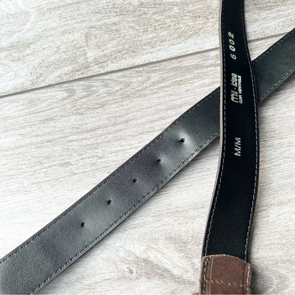 Vintage Nevada Jeanswear Floral Embossed Suede Leather Belt - Picture 5 of 12